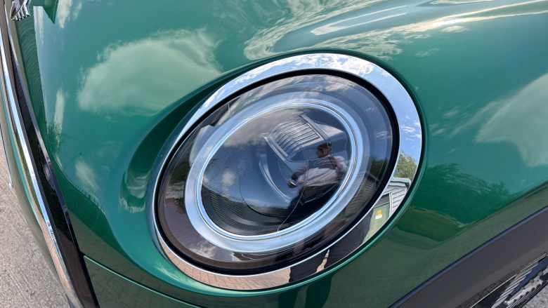 MINI Hatchback 1.5 Cooper Exclusive 5dr Auto Petrol Hatchback